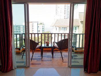 Pattaya Blue Sky Hotel Exterior foto