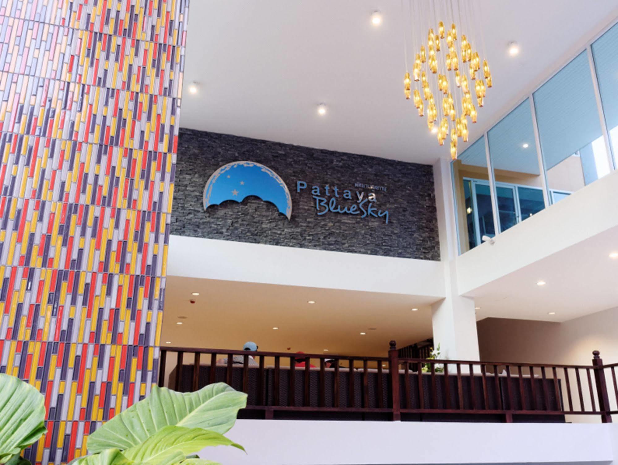 Pattaya Blue Sky Hotel Exterior foto